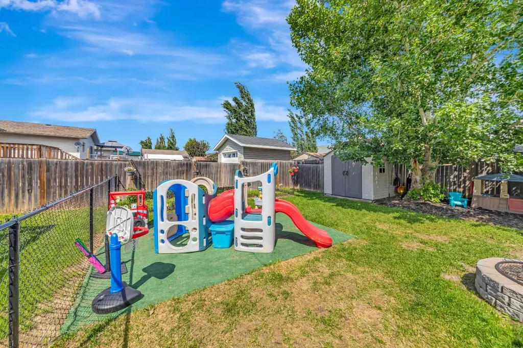 1505 49 Avenue Lloydminster SK S9V 2E7