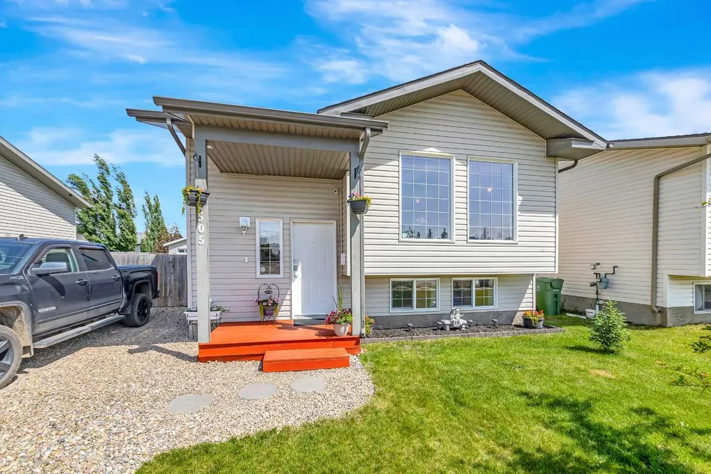 1505 49 Avenue Lloydminster SK S9V 2E7