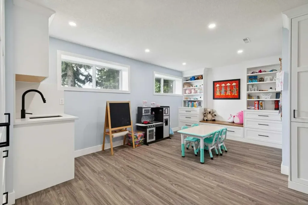 336 Norseman Road NW Calgary AB T2K 5M5