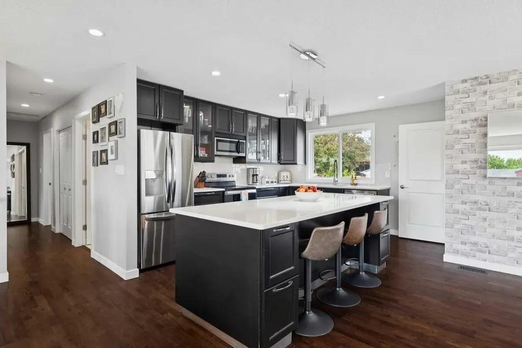336 Norseman Road NW Calgary AB T2K 5M5