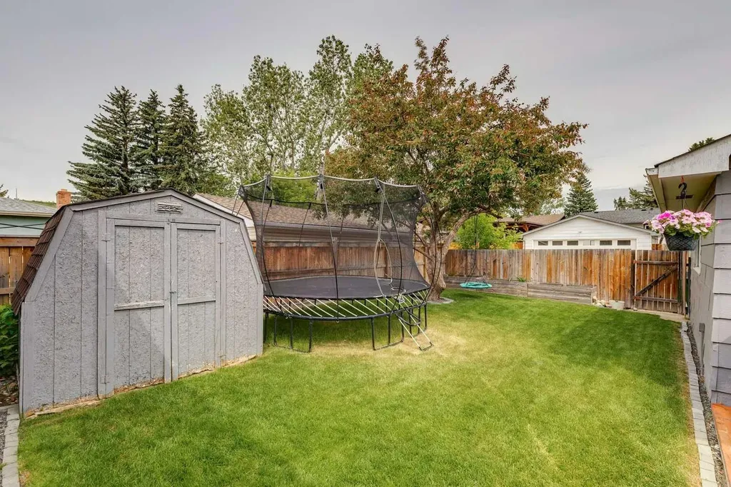 336 Norseman Road NW Calgary AB T2K 5M5
