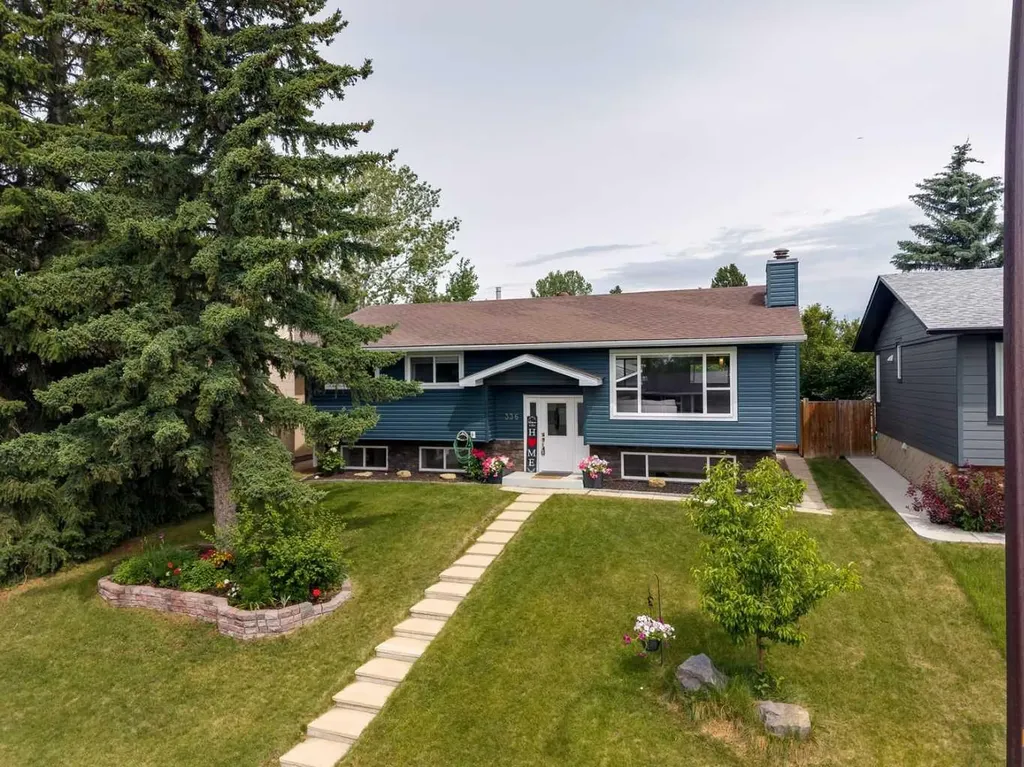 336 Norseman Road NW Calgary AB T2K 5M5