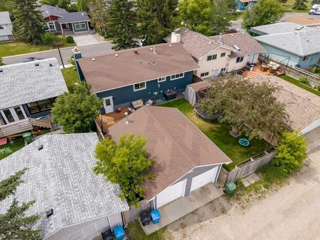 336 Norseman Road NW Calgary AB T2K 5M5