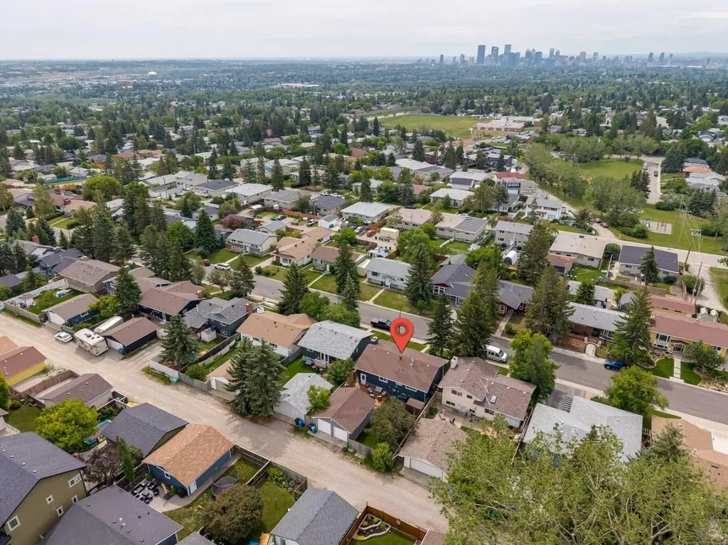 336 Norseman Road NW Calgary AB T2K 5M5