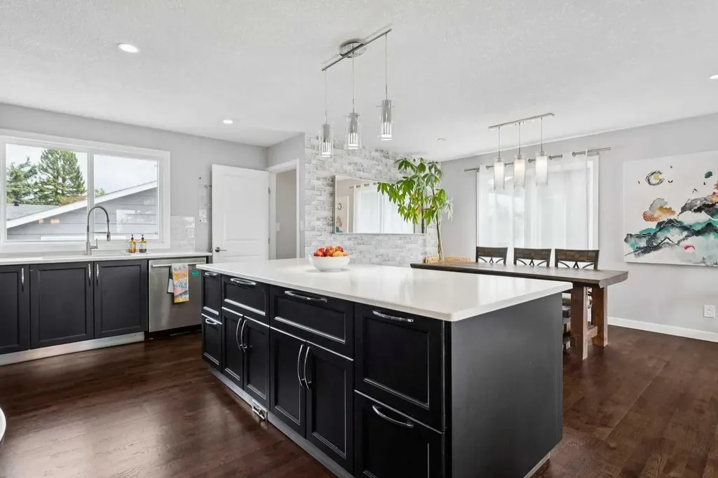 336 Norseman Road NW Calgary AB T2K 5M5