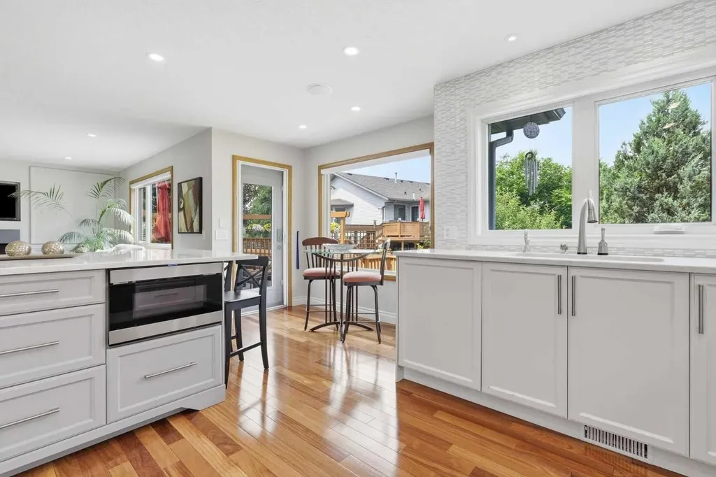 143 Douglasbank Place SE Calgary AB T2Z 2J4