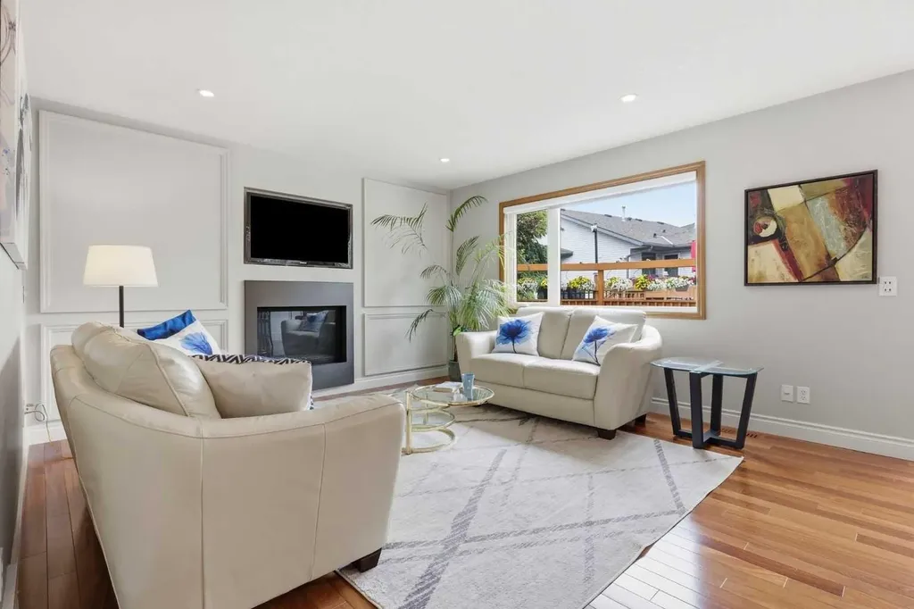 143 Douglasbank Place SE Calgary AB T2Z 2J4