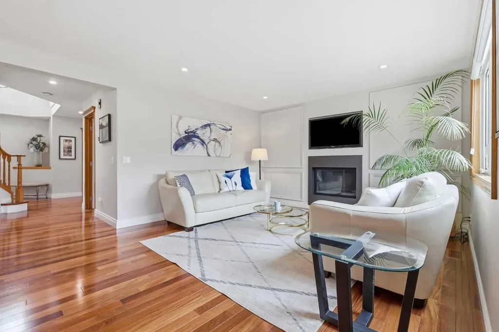 143 Douglasbank Place SE Calgary AB T2Z 2J4