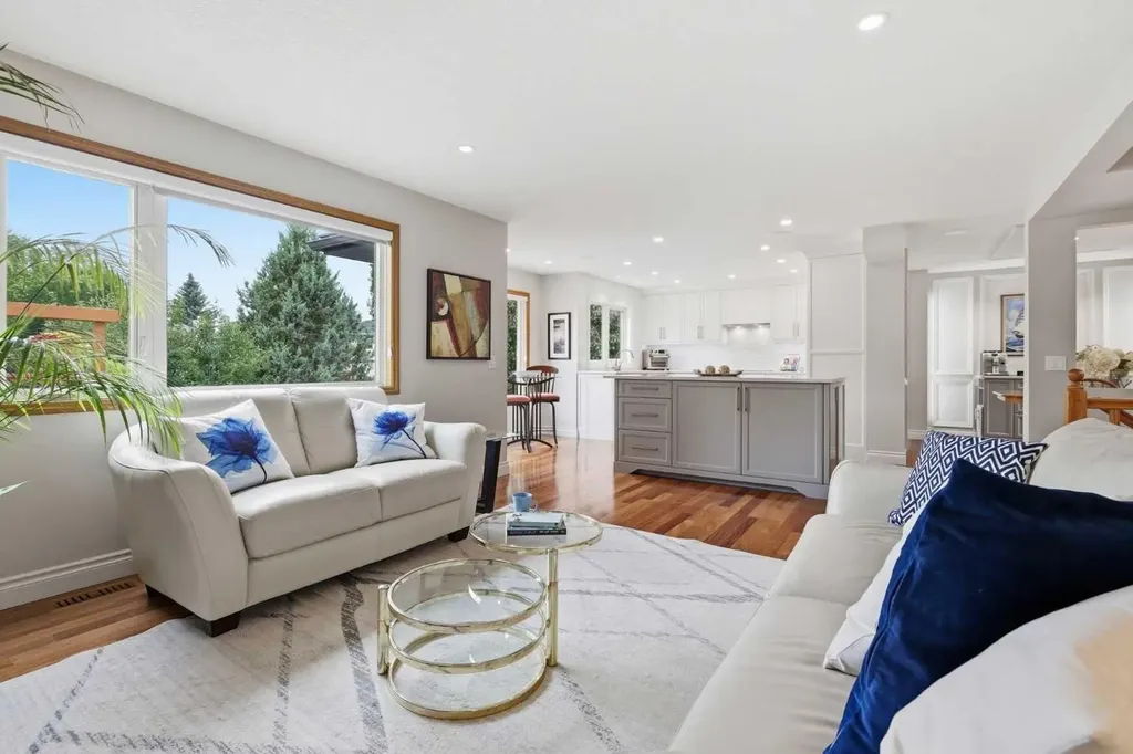 143 Douglasbank Place SE Calgary AB T2Z 2J4