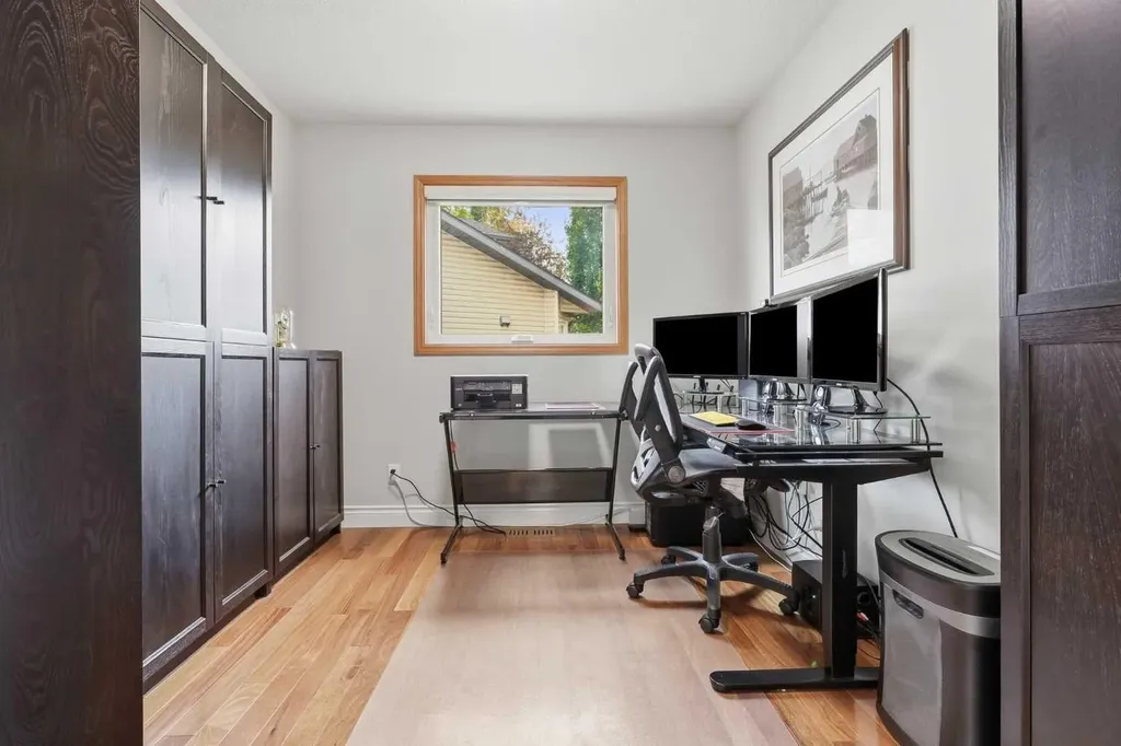143 Douglasbank Place SE Calgary AB T2Z 2J4