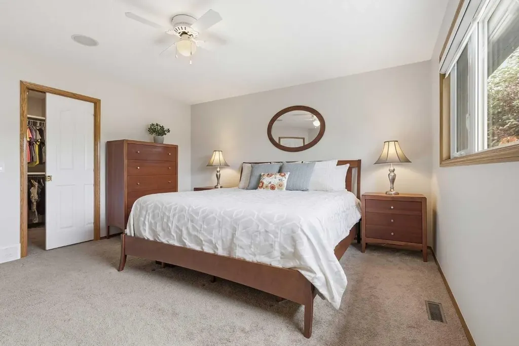 143 Douglasbank Place SE Calgary AB T2Z 2J4