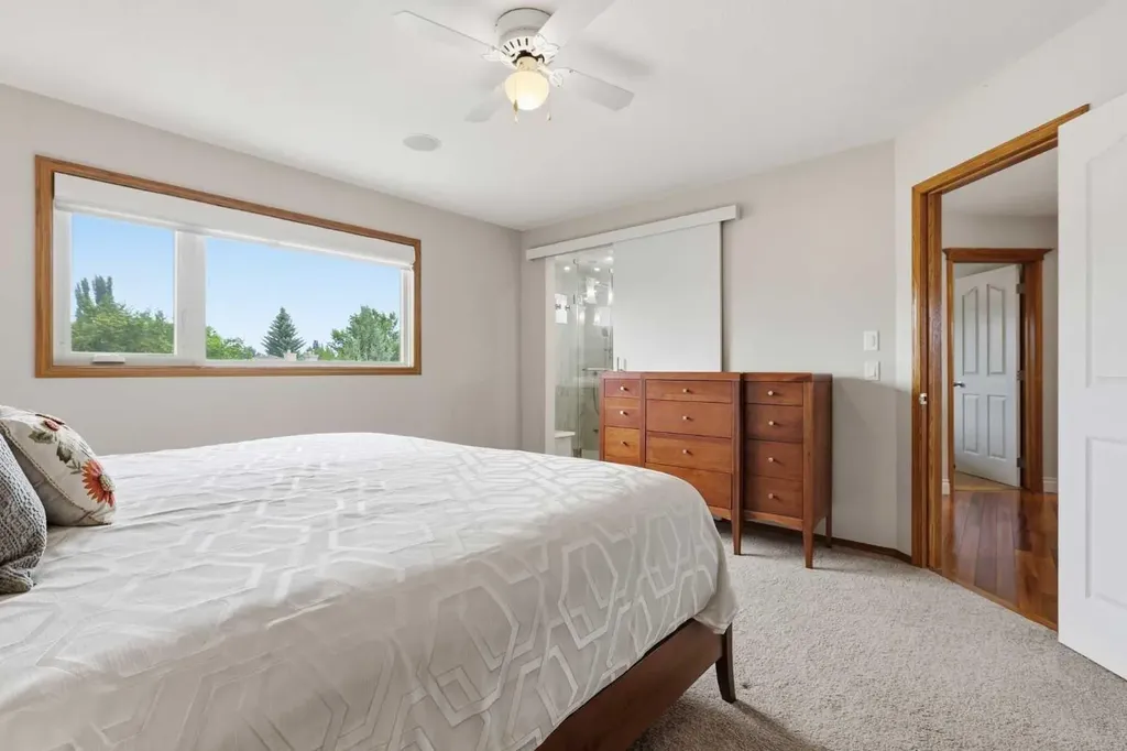 143 Douglasbank Place SE Calgary AB T2Z 2J4
