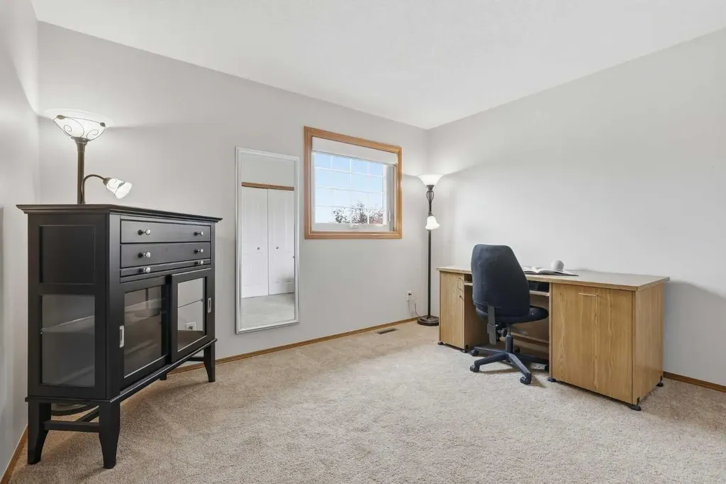 143 Douglasbank Place SE Calgary AB T2Z 2J4