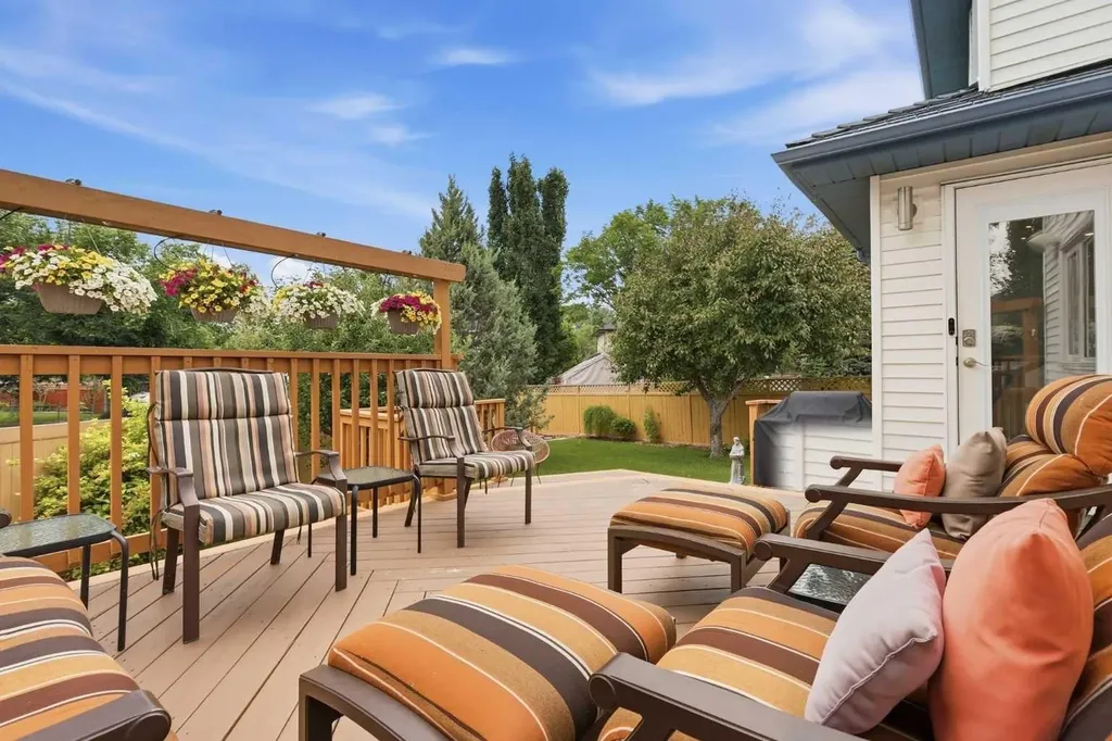 143 Douglasbank Place SE Calgary AB T2Z 2J4