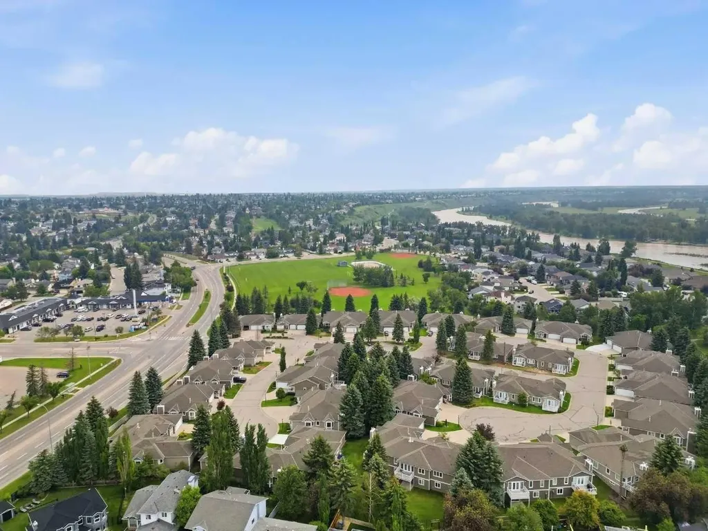 143 Douglasbank Place SE Calgary AB T2Z 2J4