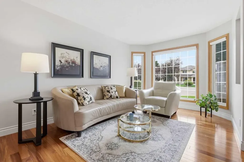 143 Douglasbank Place SE Calgary AB T2Z 2J4