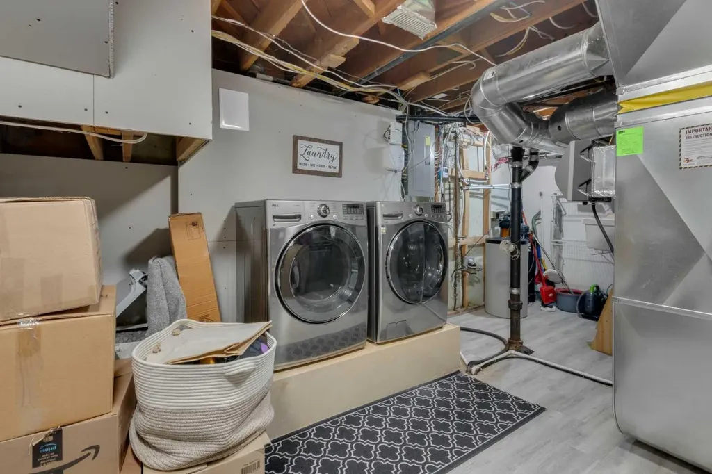 3 Wilshire Place SW Calgary AB T3C 3B9