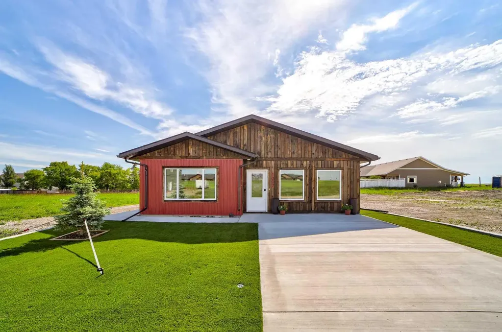 1007 Livingston Way Pincher Creek AB T0K 1W0