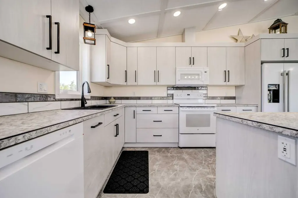 1007 Livingston Way Pincher Creek AB T0K 1W0