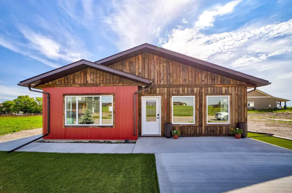 1007 Livingston Way Pincher Creek AB T0K 1W0