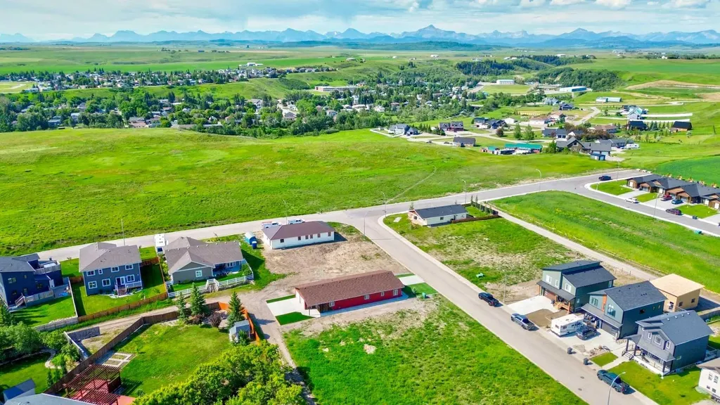 1007 Livingston Way Pincher Creek AB T0K 1W0