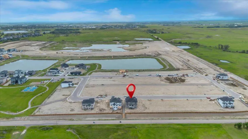 152 Lakewood Crescent Strathmore AB T0J 1Y0