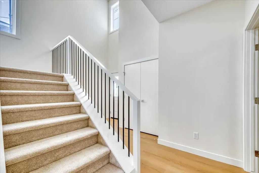 152 Lakewood Crescent Strathmore AB T0J 1Y0