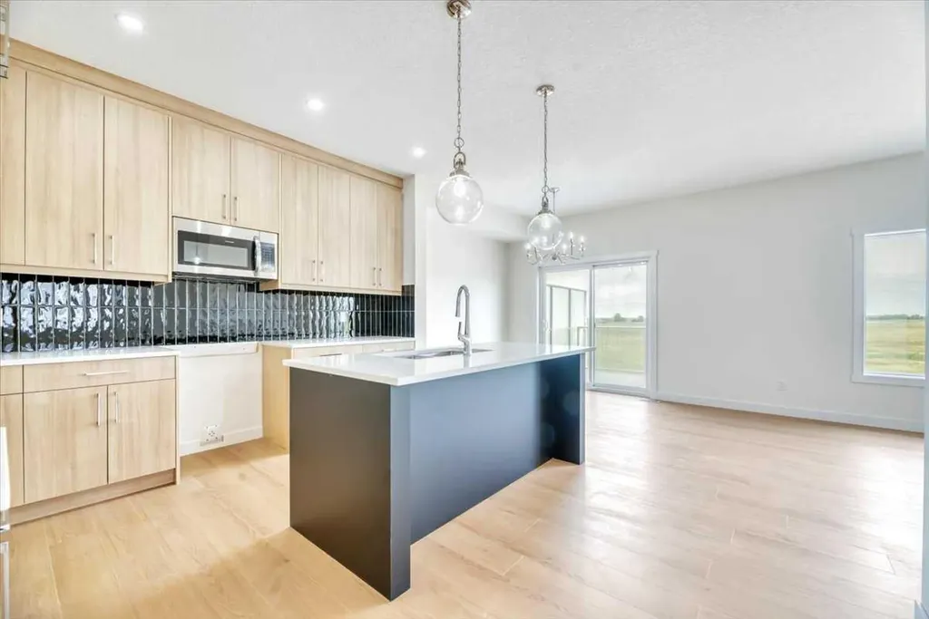 152 Lakewood Crescent Strathmore AB T0J 1Y0
