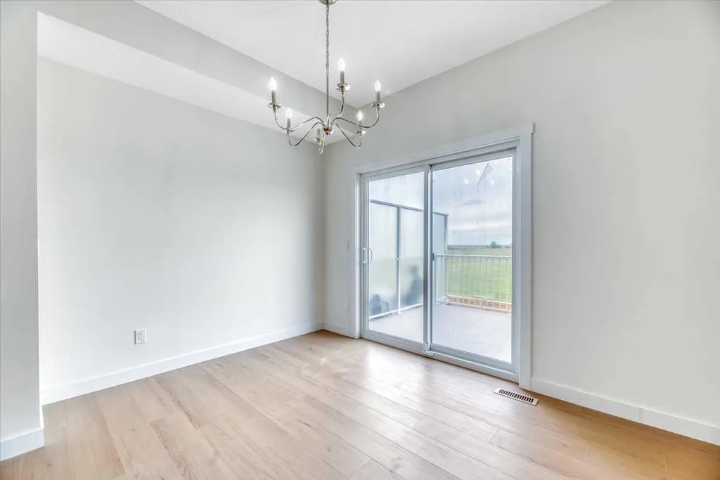 152 Lakewood Crescent Strathmore AB T0J 1Y0