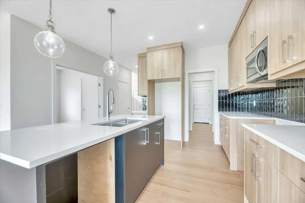 152 Lakewood Crescent Strathmore AB T0J 1Y0