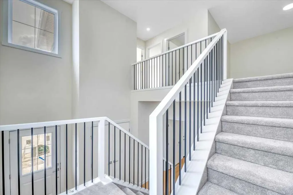 152 Lakewood Crescent Strathmore AB T0J 1Y0