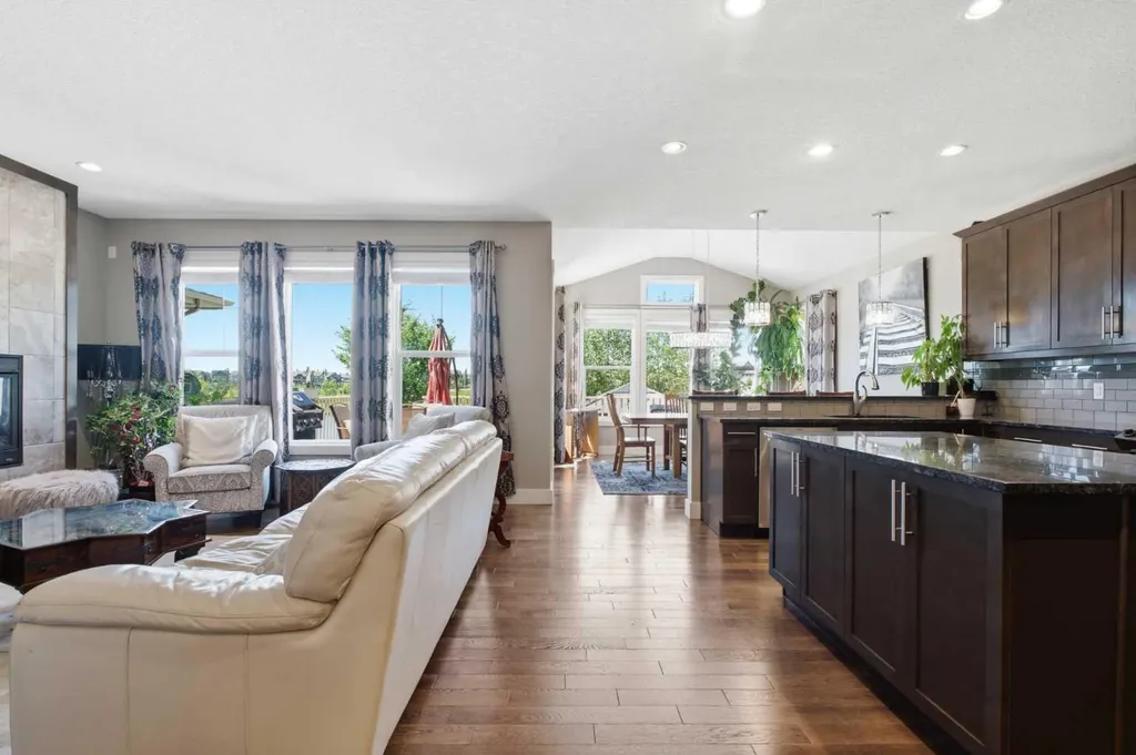 11 Marquis Crescent SE Calgary AB T3M 1X9
