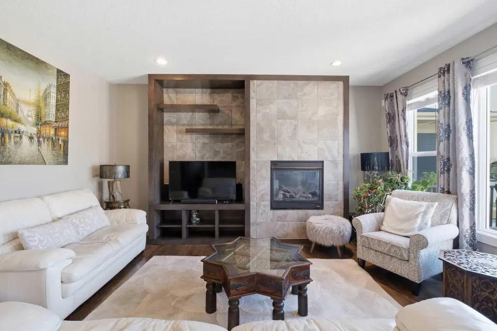 11 Marquis Crescent SE Calgary AB T3M 1X9