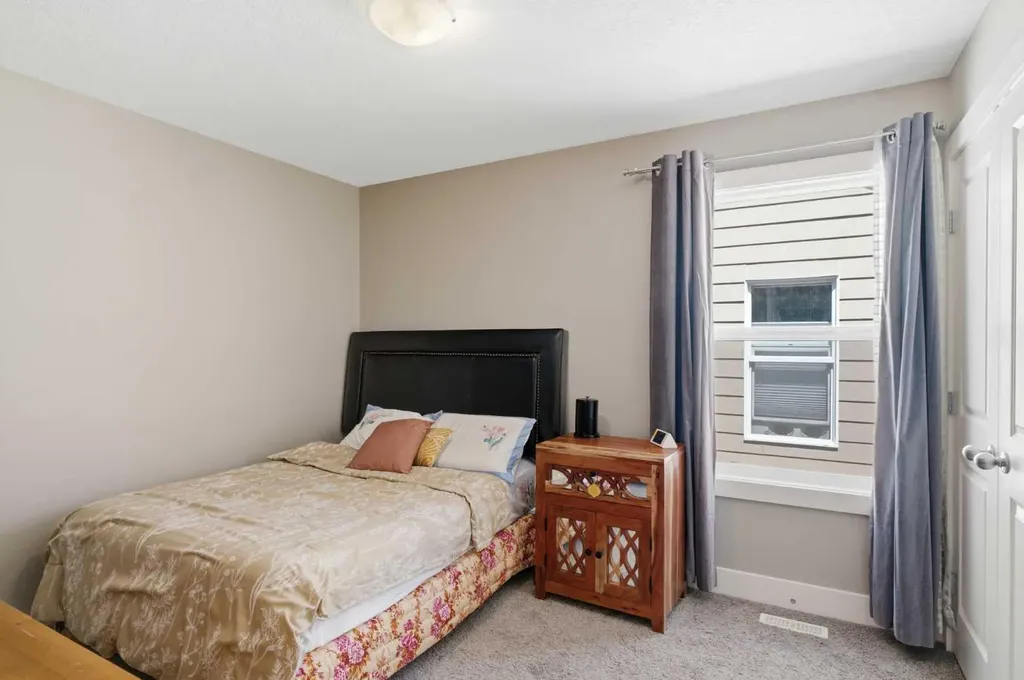 11 Marquis Crescent SE Calgary AB T3M 1X9