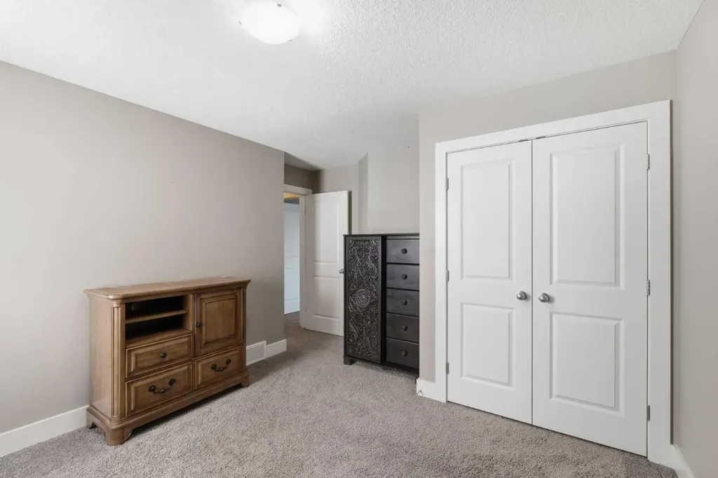 11 Marquis Crescent SE Calgary AB T3M 1X9