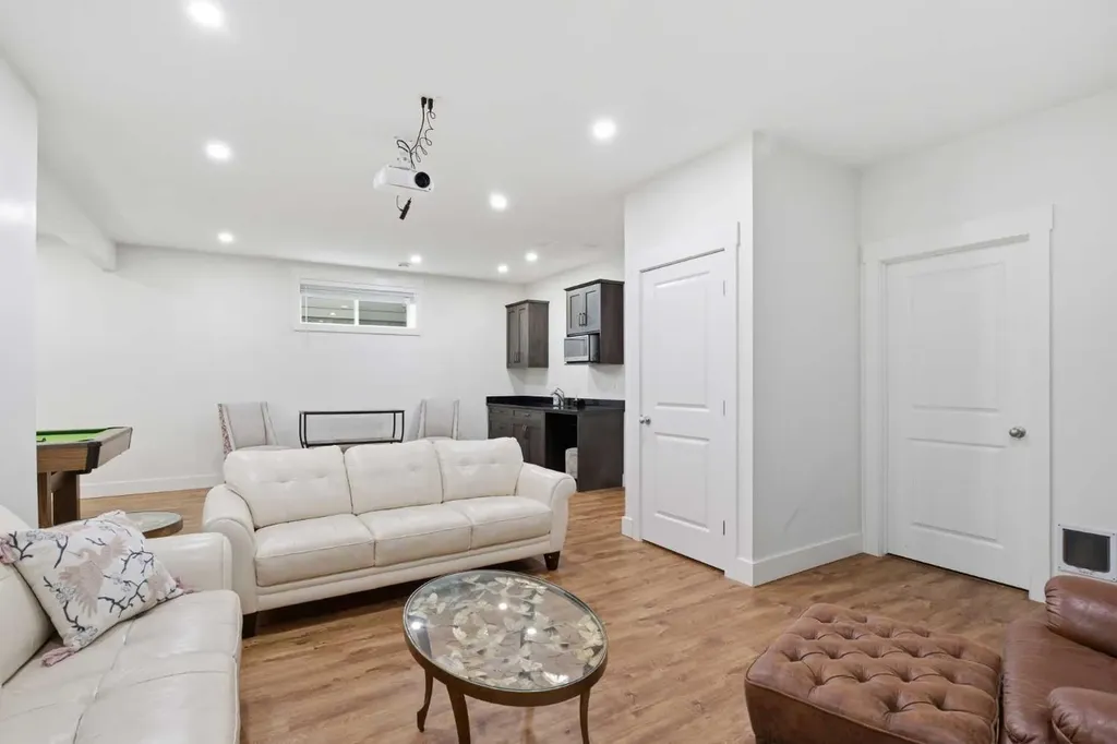 11 Marquis Crescent SE Calgary AB T3M 1X9