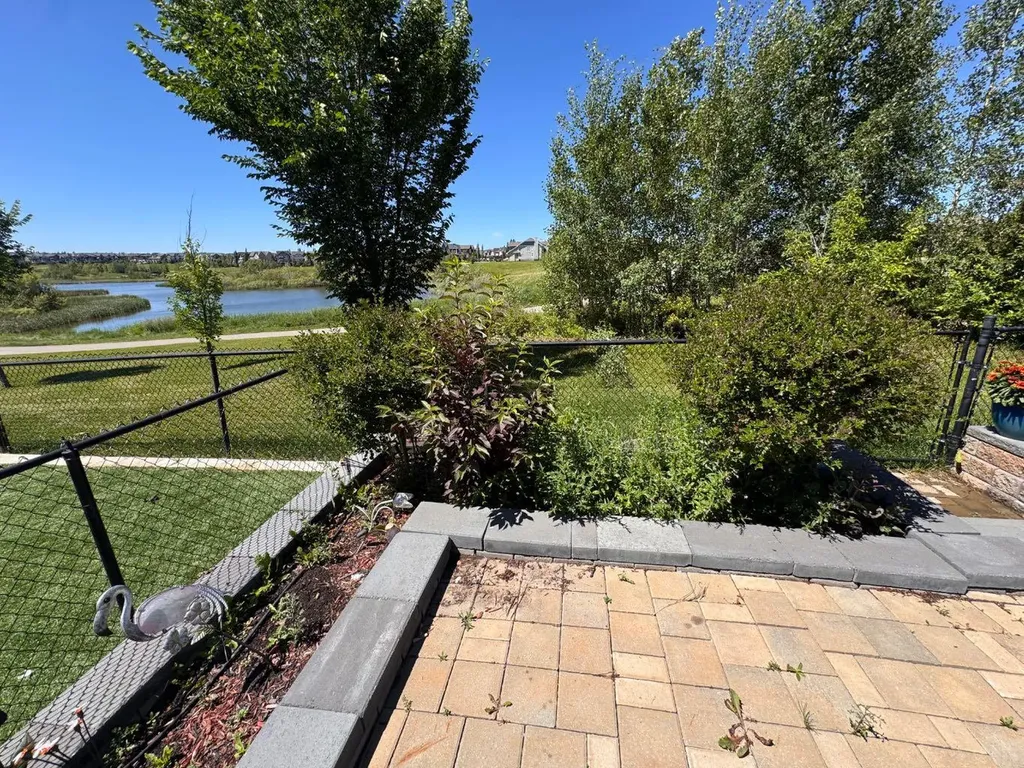 11 Marquis Crescent SE Calgary AB T3M 1X9