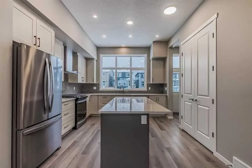 1040 Mahogany Boulevard SE Calgary AB T3M 3N3