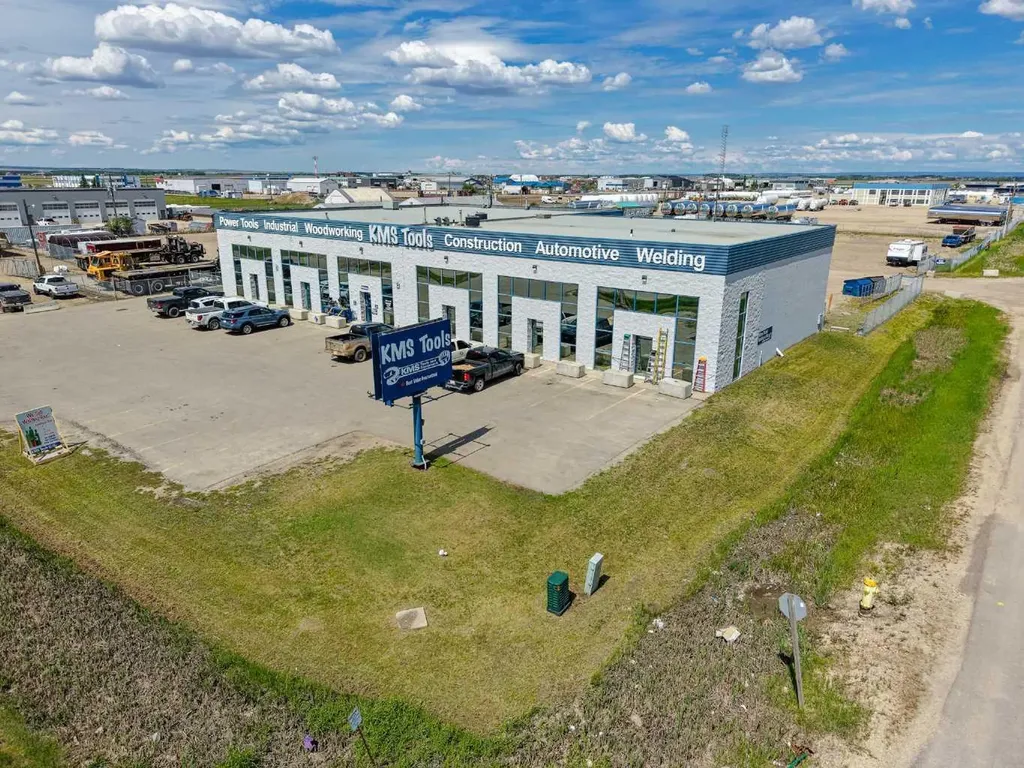 12102 101 Avenue Grande Prairie AB T8V 8A9