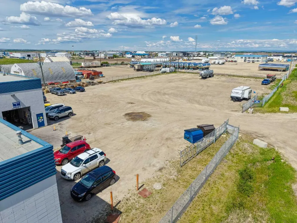12102 101 Avenue Grande Prairie AB T8V 8A9