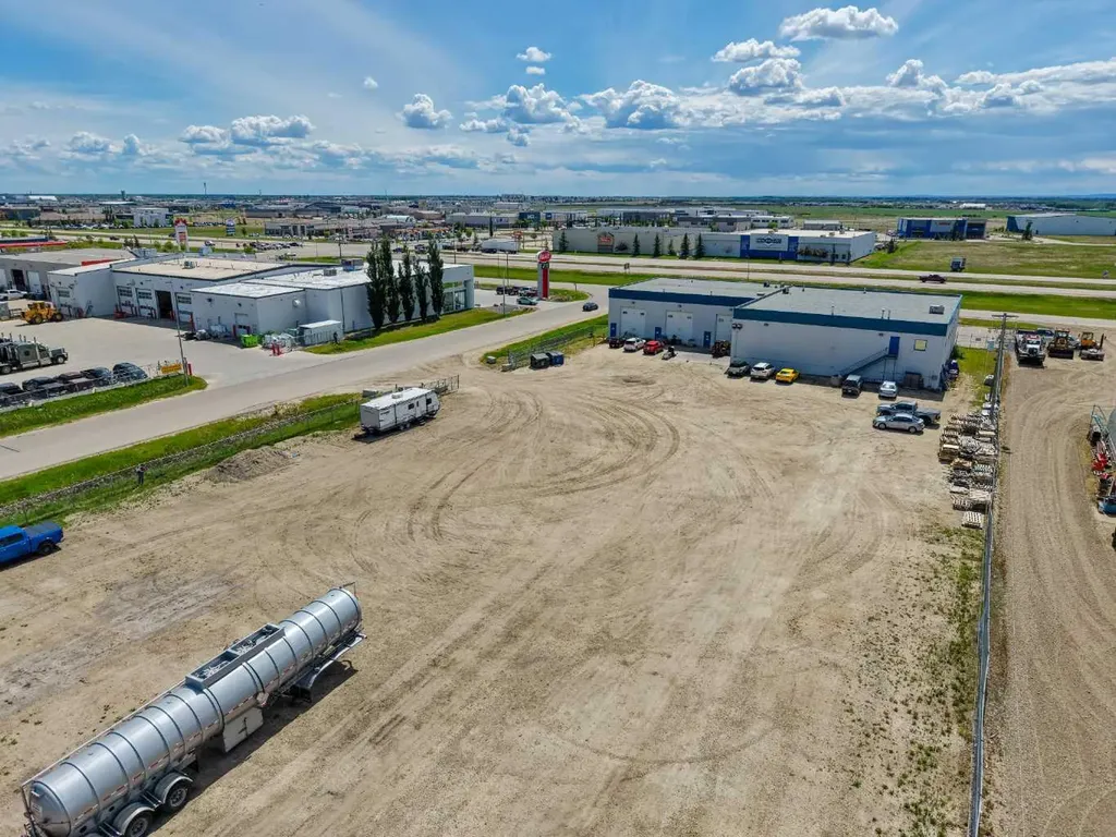 12102 101 Avenue Grande Prairie AB T8V 8A9
