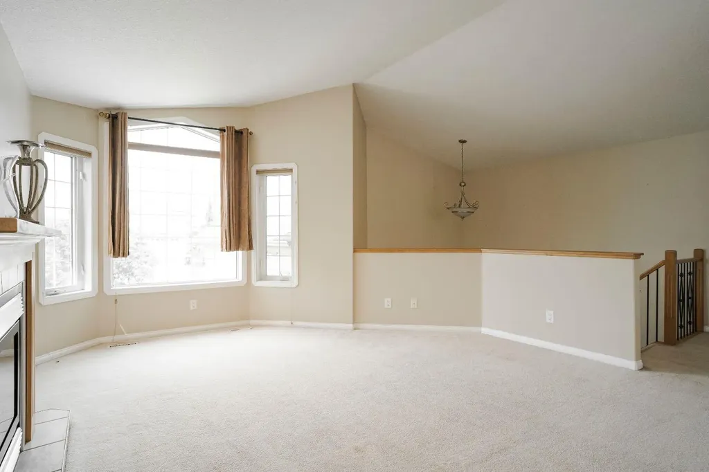100 Philpott Bay Fort Mcmurray AB T9K 2T8