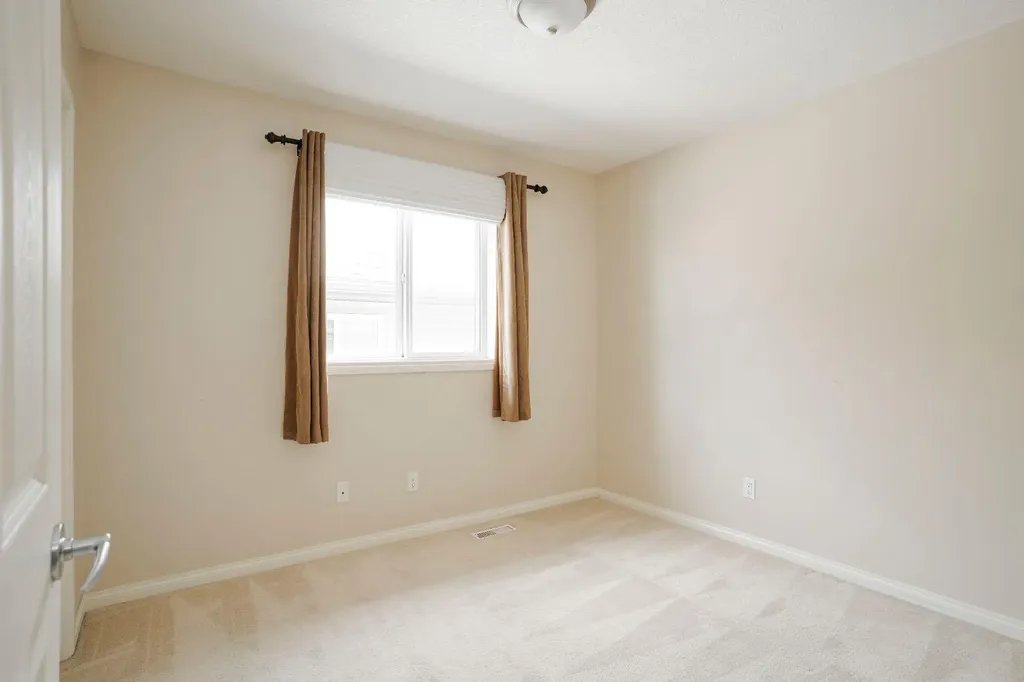 100 Philpott Bay Fort Mcmurray AB T9K 2T8