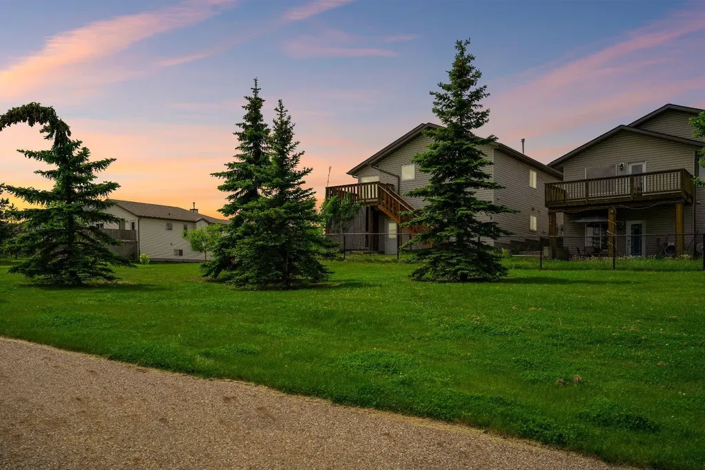 100 Philpott Bay Fort Mcmurray AB T9K 2T8