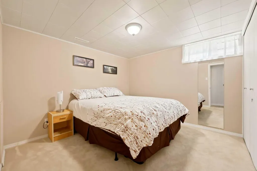 404 Arlington Drive SE Calgary AB T2H 1S3