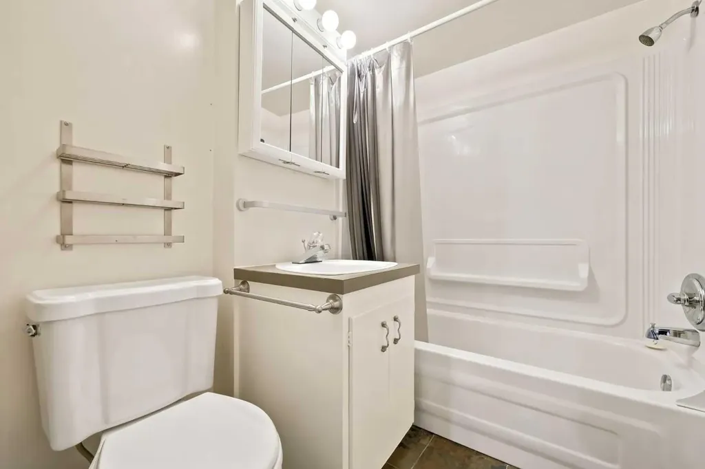 404 Arlington Drive SE Calgary AB T2H 1S3