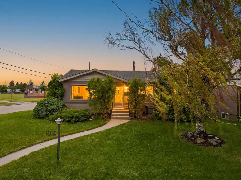 404 Arlington Drive SE Calgary AB T2H 1S3