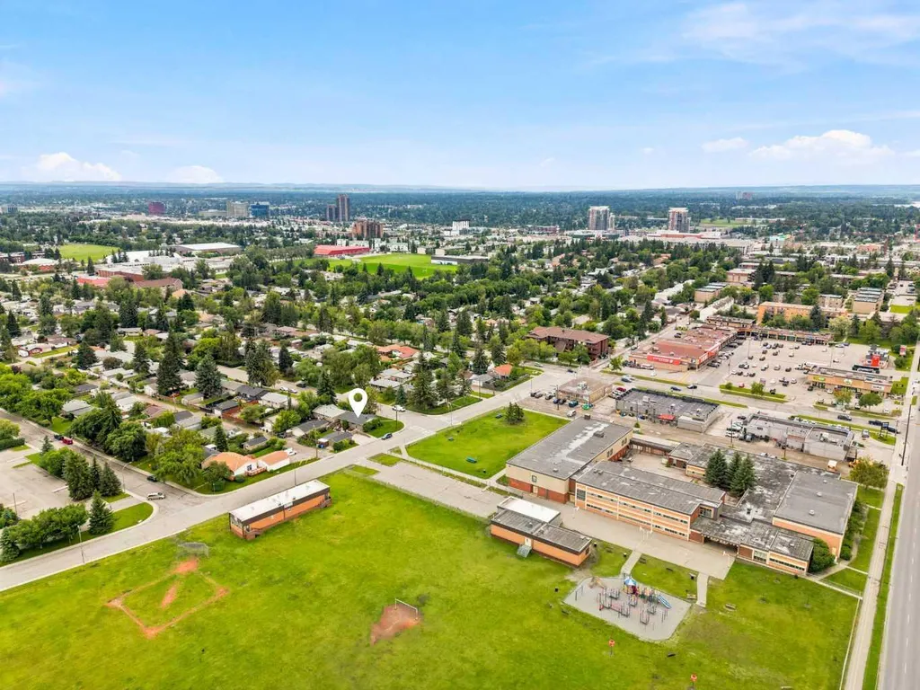 404 Arlington Drive SE Calgary AB T2H 1S3
