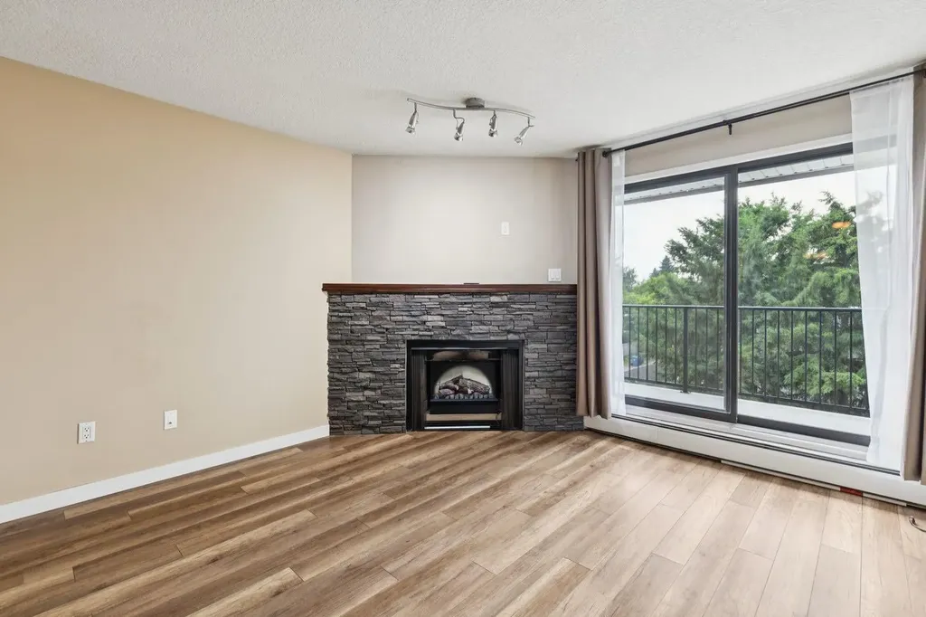 13045 6 Street SW Calgary AB T2W 5H1