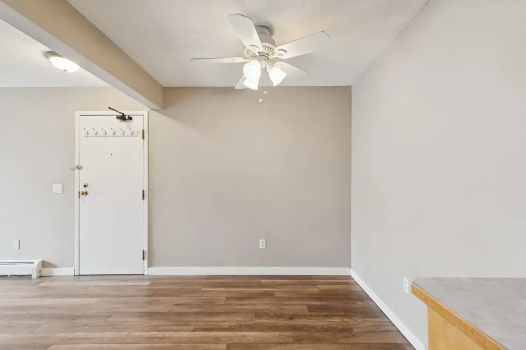 13045 6 Street SW Calgary AB T2W 5H1